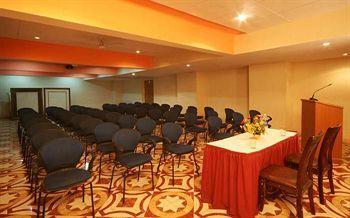 Horseland Hotel & Mountain Spa Matheran Exterior photo